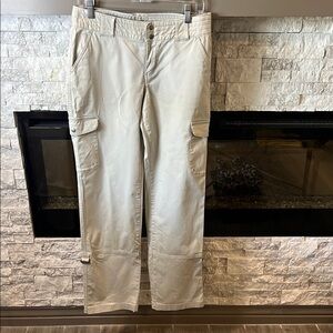 Columbia women's beige Cargo Pants size 6